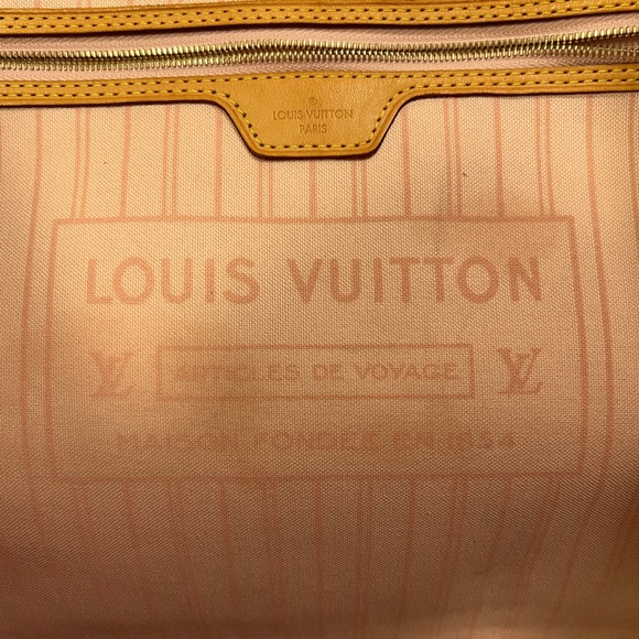 Louis Vuitton Neverfull MM - Picture 6 of 14